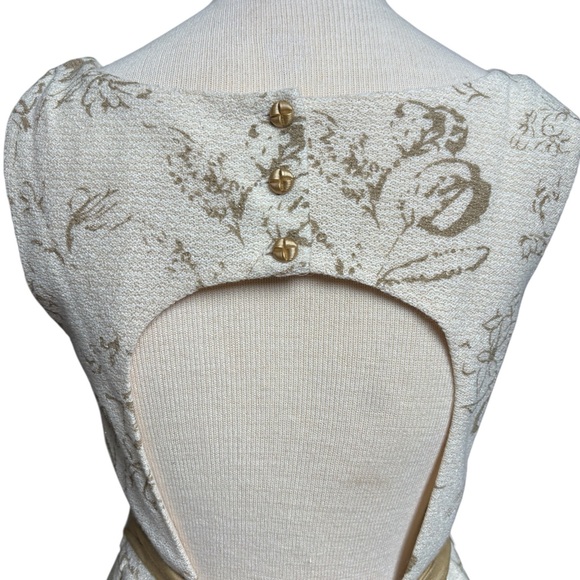 Moulinette Soeurs Cream and Gold Midi Dress - Picture 5 of 9